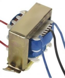 Transformador de Voltaje con Tap Central